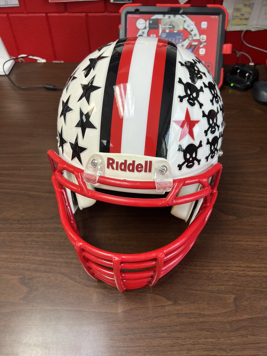 Dee-Mack Football tweet media