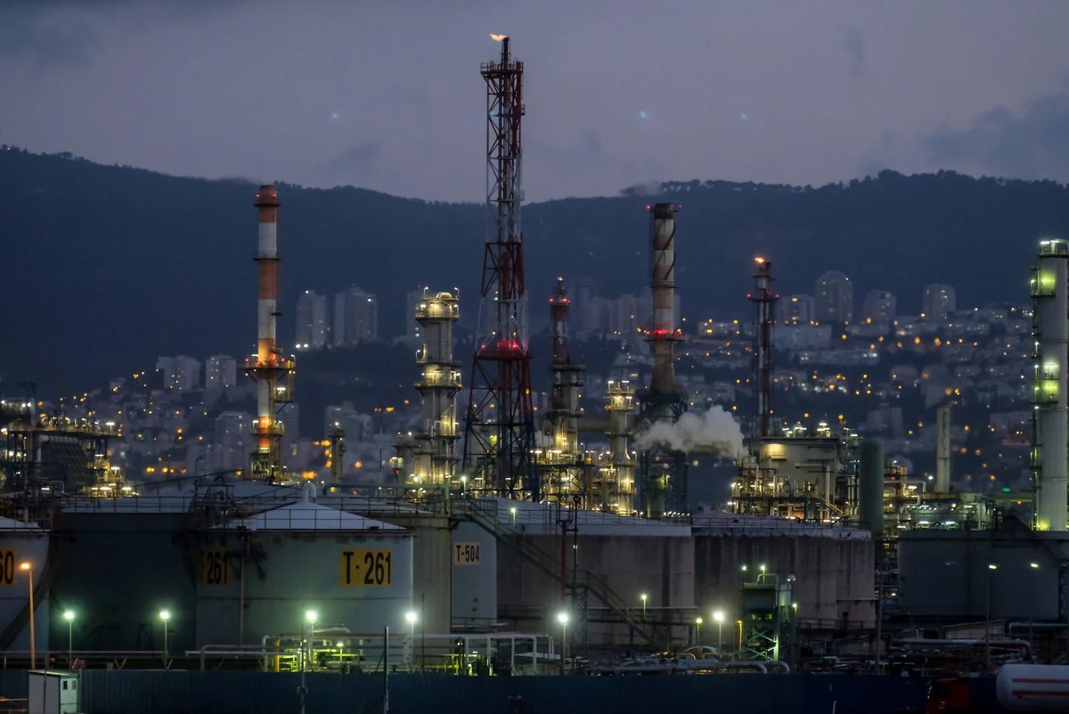 Dynamite News tweet media