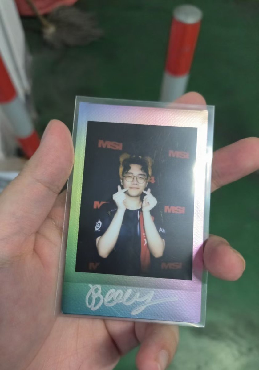 C0M #2 FAN tweet media