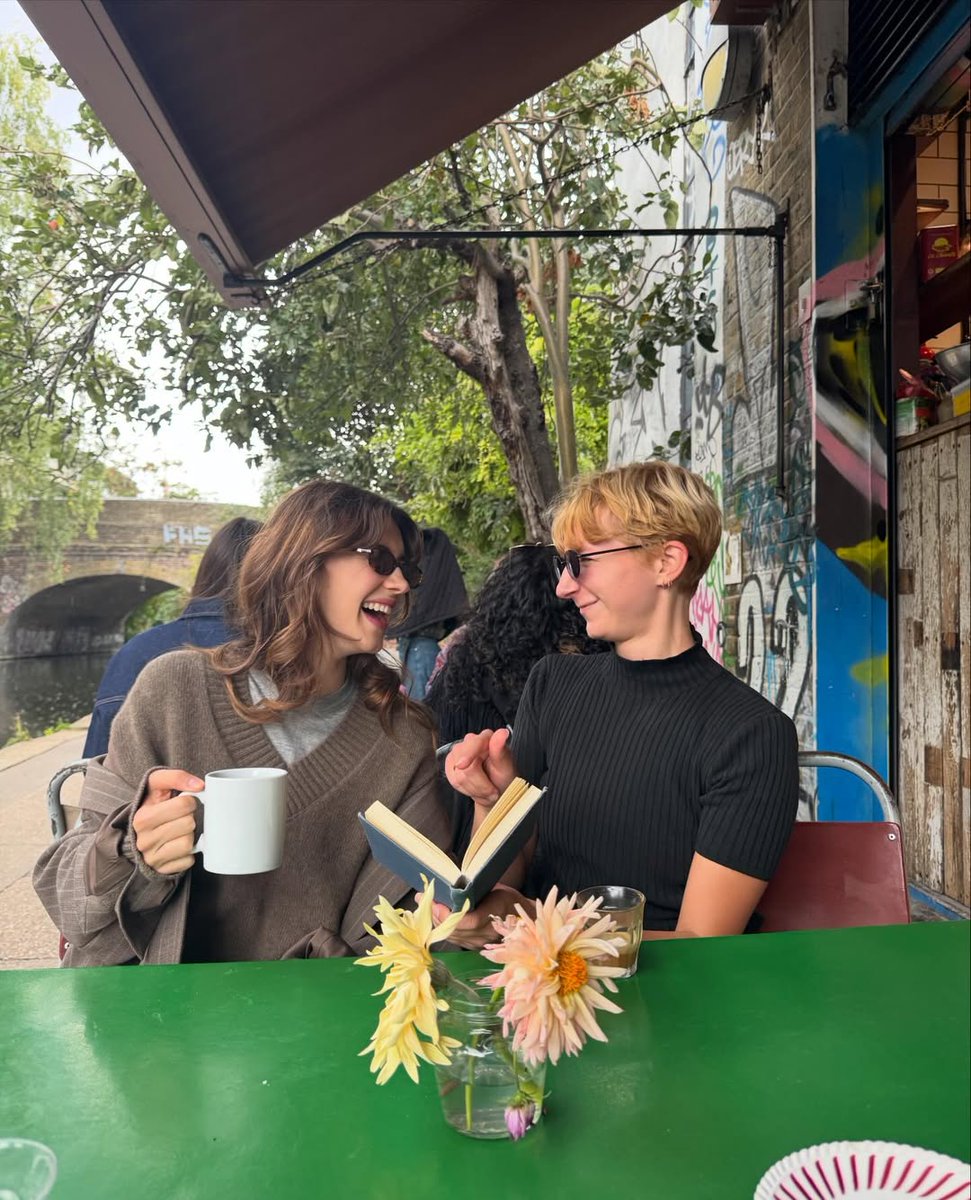 Daisy Edgar-Jones Updates tweet media