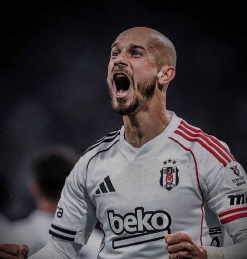 Utku 🦅 tweet media