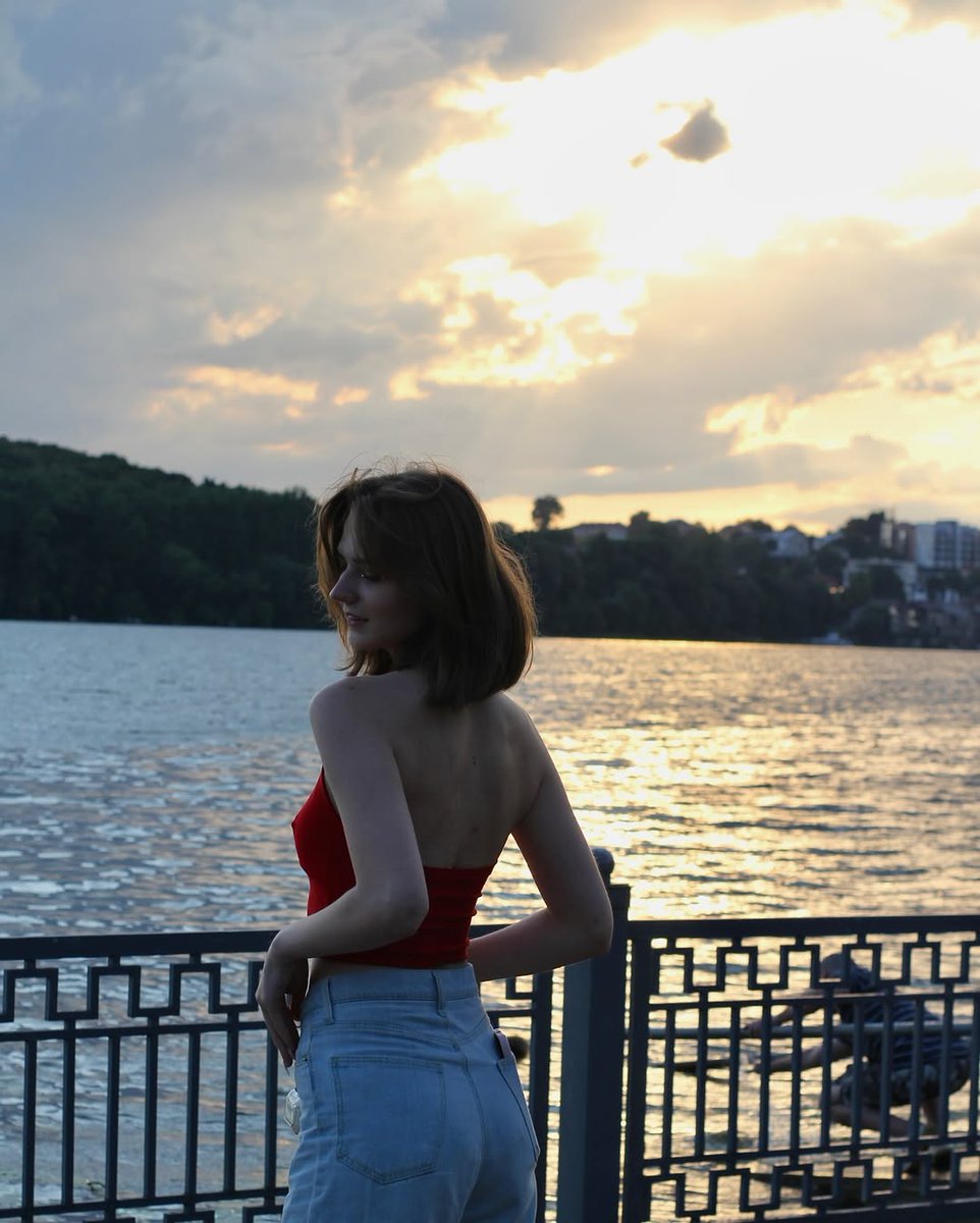 KellyFiorentza's tweet photo. The sunset view is beautiful, isn't it? https://t.co/IEegqkEWe6