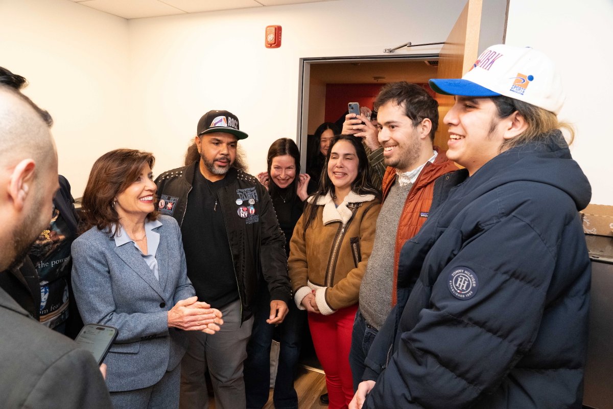 Governor Kathy Hochul tweet media