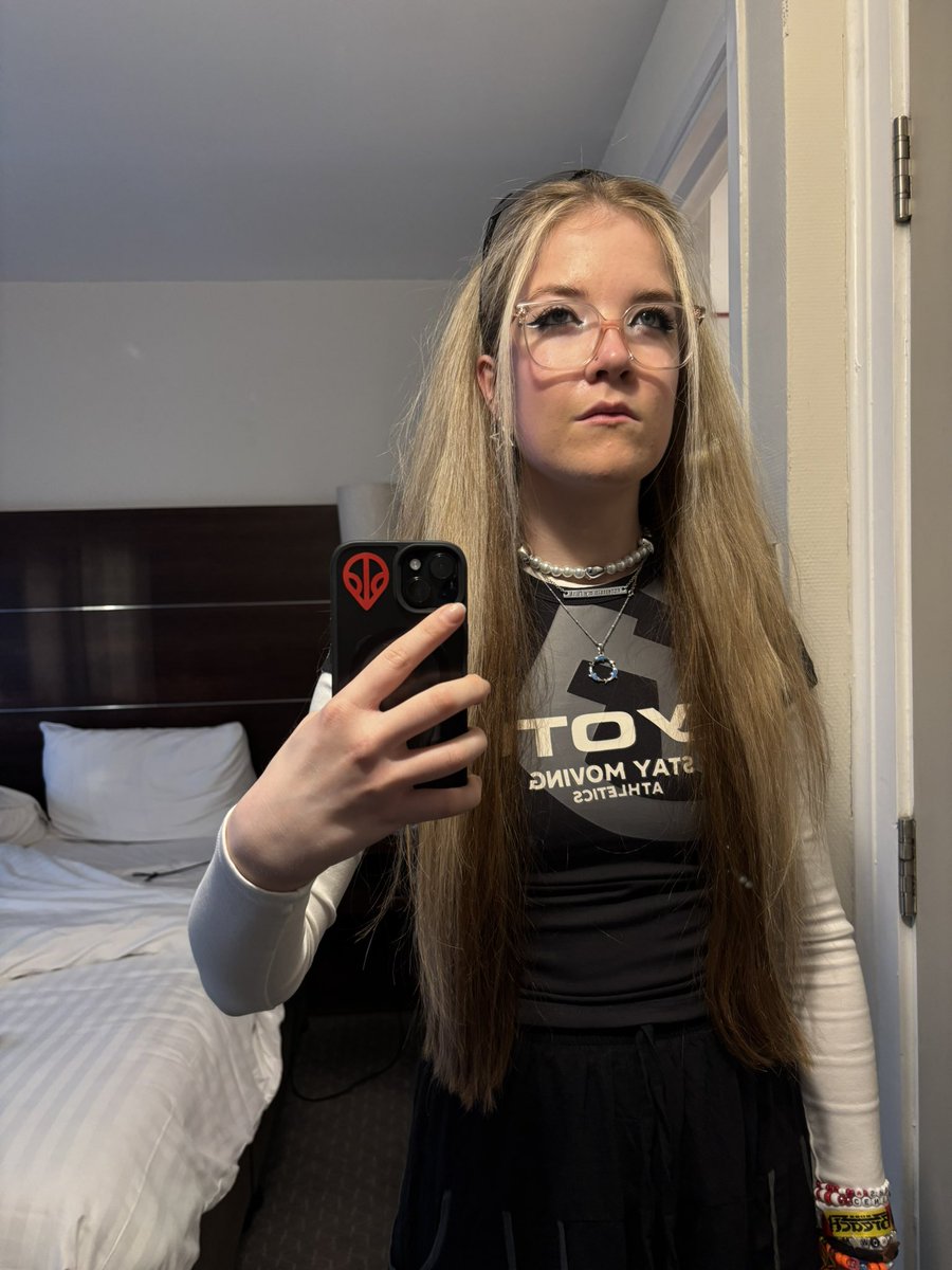 .teigan |-/ ❆ tweet media