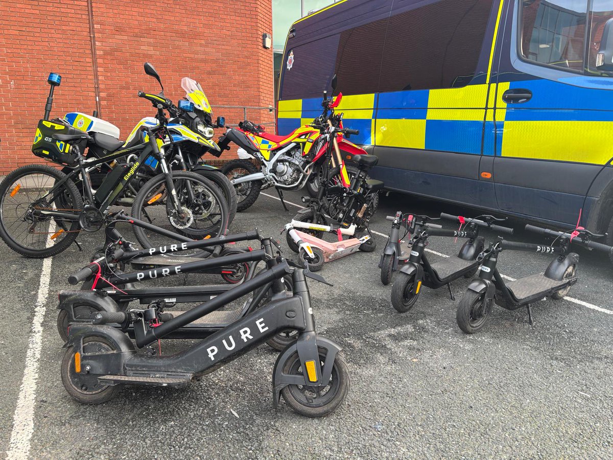 Lancs Police Specialist Ops tweet media