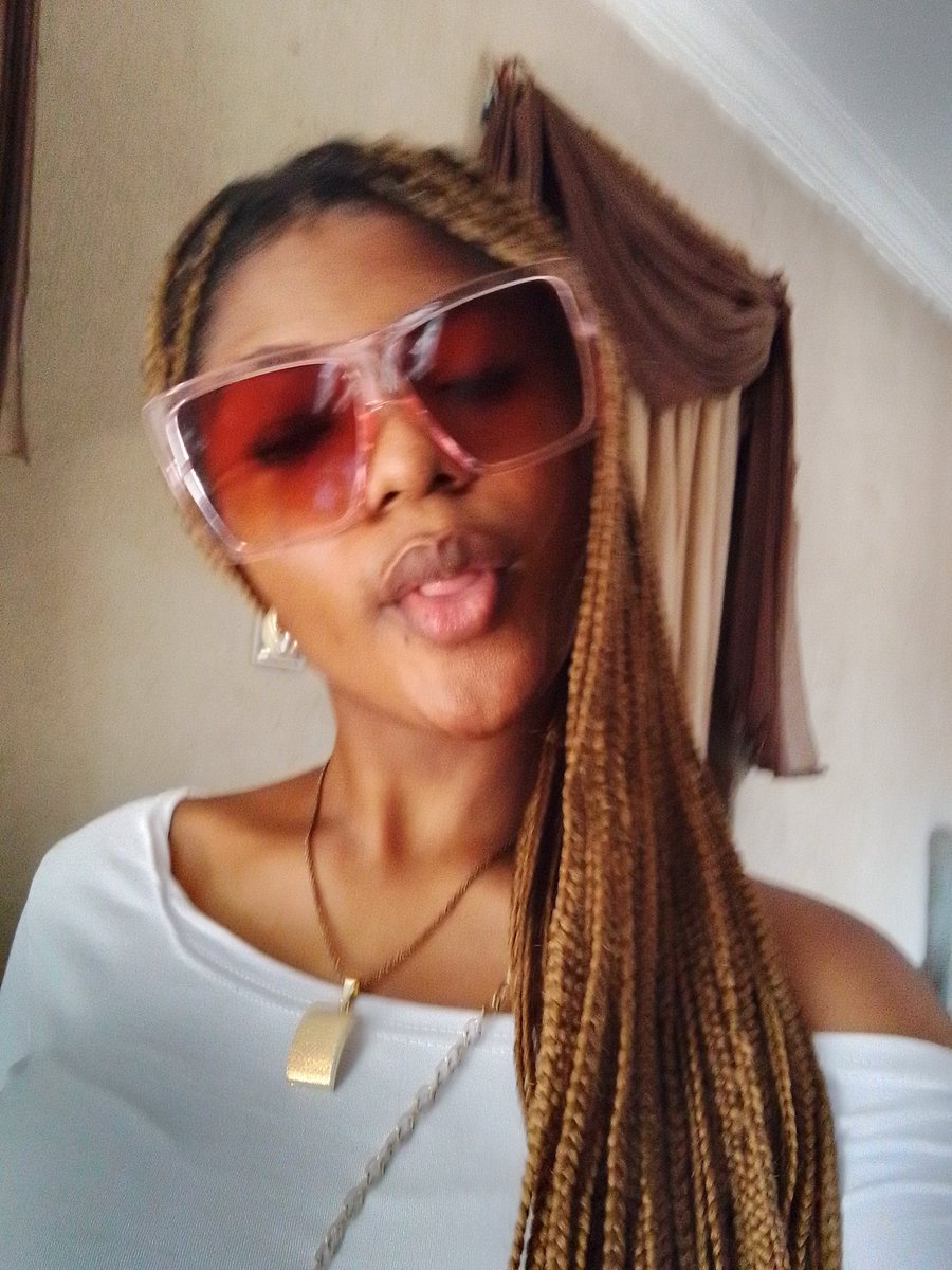 De-Souza tweet media