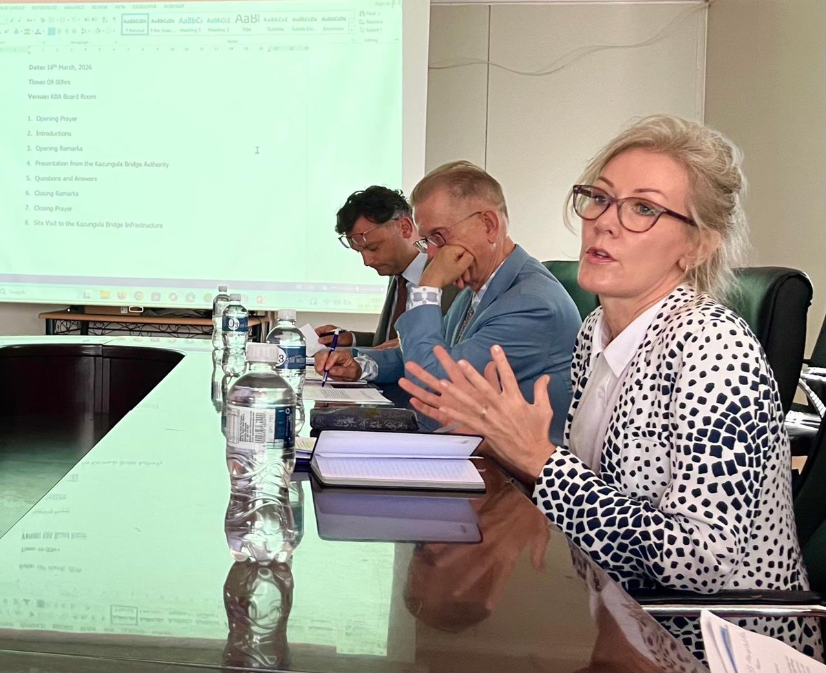 Visiting the Kazungula Bridge🇿🇲🇧🇼 with EU Heads of Mission.

Kazungula is more than a bridge. It is a regional asset of increasing importance for cross-border mobility, trade and transportation, boosting regional economic development supported by <a href="/EUinBotswana/">EUinBotswana</a> 🇪🇺

#GlobalGateway