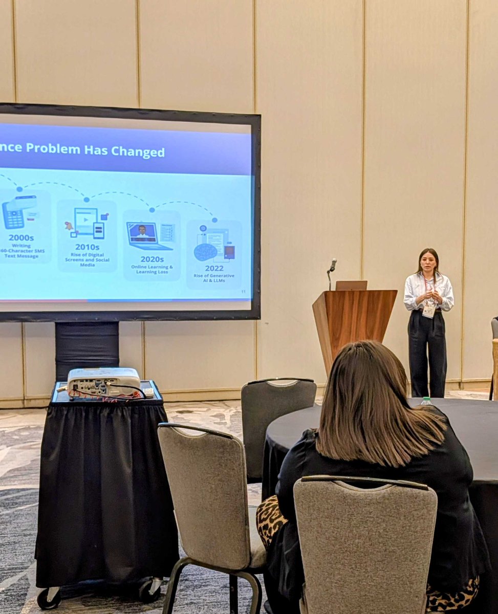 Packback tweet media