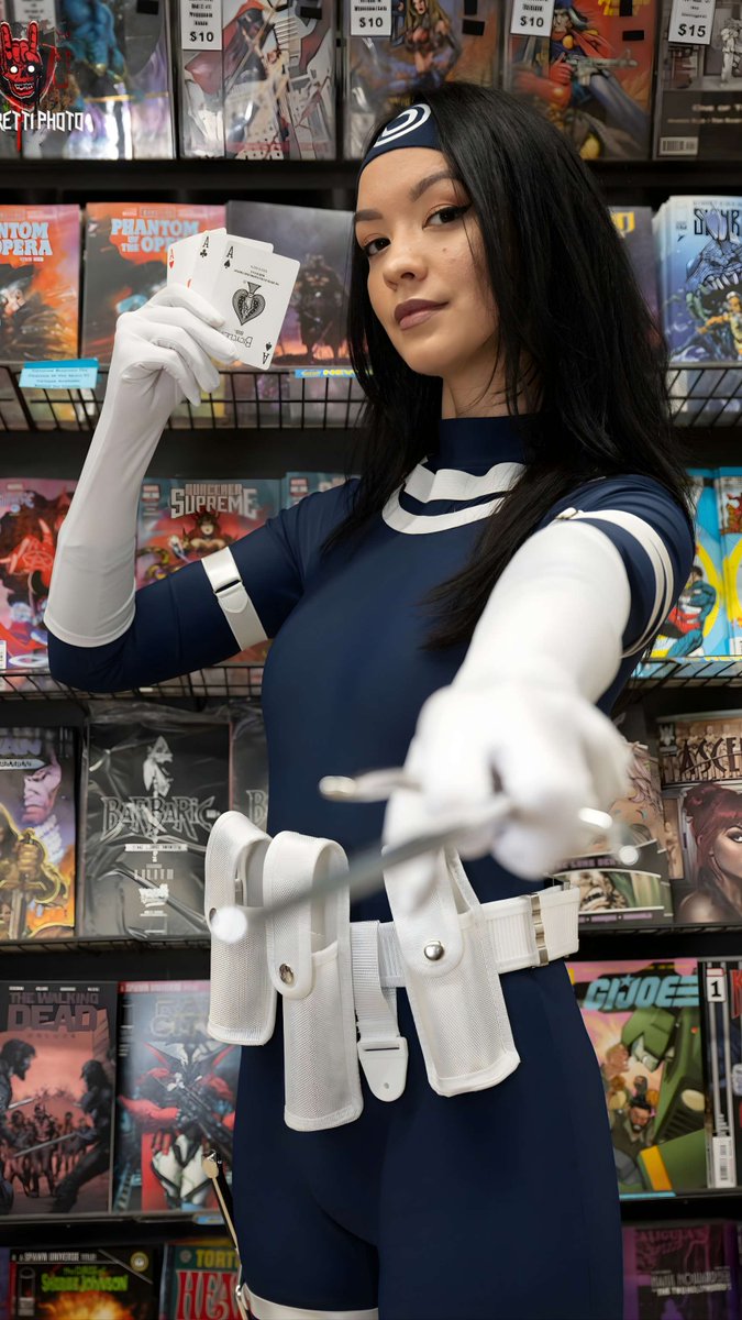 Midtown Comics tweet media