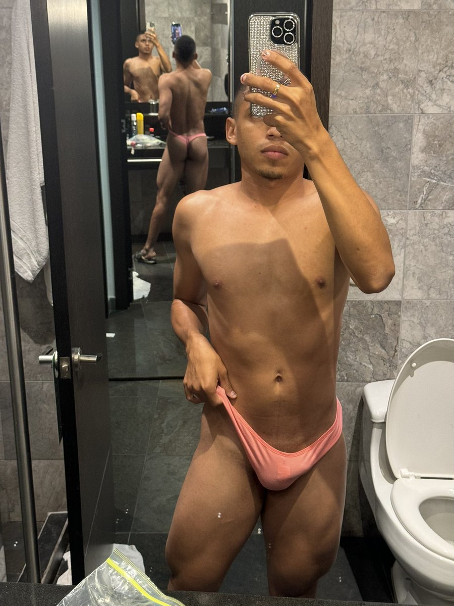 Jeff_Korbin's tweet photo. Feliz día a todos esos hombres que me han follado 😈 https://t.co/BEA4pwMXaV