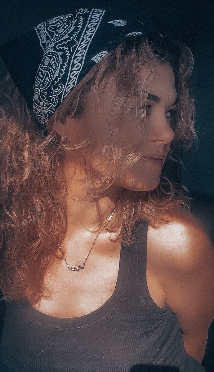 𝑰𝒓𝒊 🌜🦉🌛 tweet media