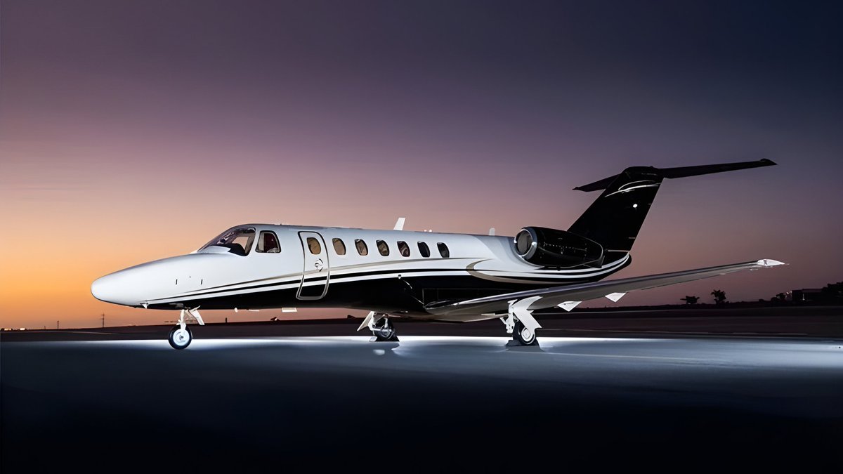 Preston Holland 🛩️ tweet media