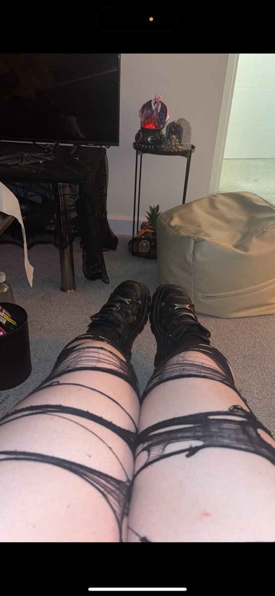 🦇🩸Countess Ruby🩸🦇𝔉𝔦𝔫𝔡𝔬𝔪 tweet media