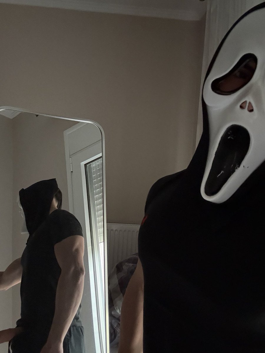 Williamof tweet media