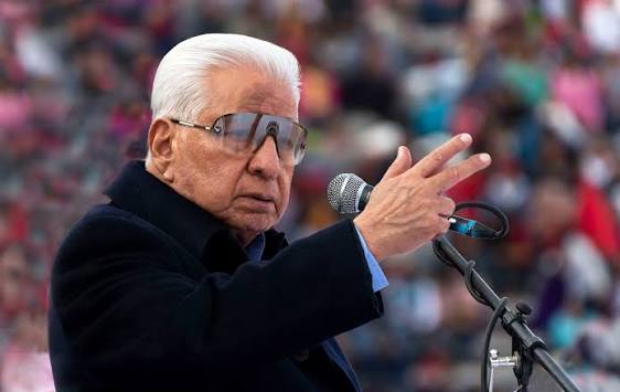 pistav8esymas tweet media