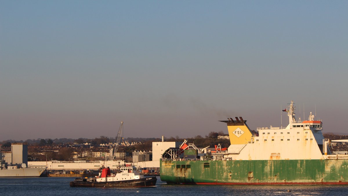 KayceeMay51's tweet photo. RORO Hurst Point #hurstpoint leaving #HMNBDevonport #sdadept #sdfaithful #sdhercules #KHMPlymouth https://t.co/pIVuQGxOiO