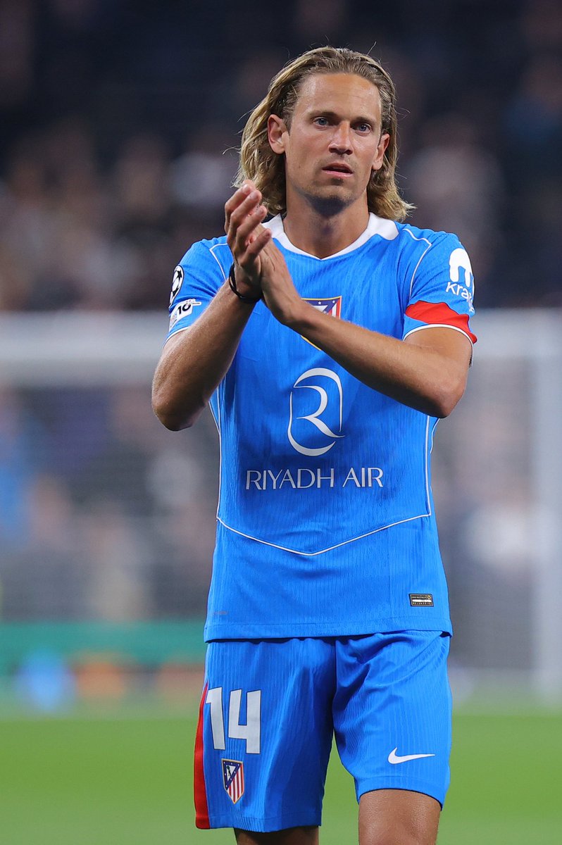 En lo que a carácter se refiere, es el Gabi de este equipo. Capitán sin brazalete.