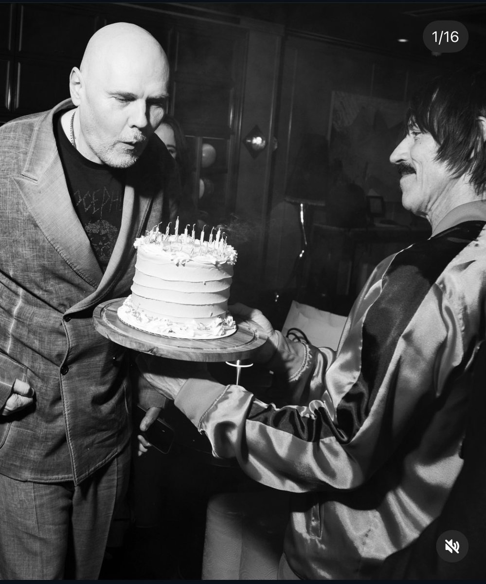 ivan : ) tweet media