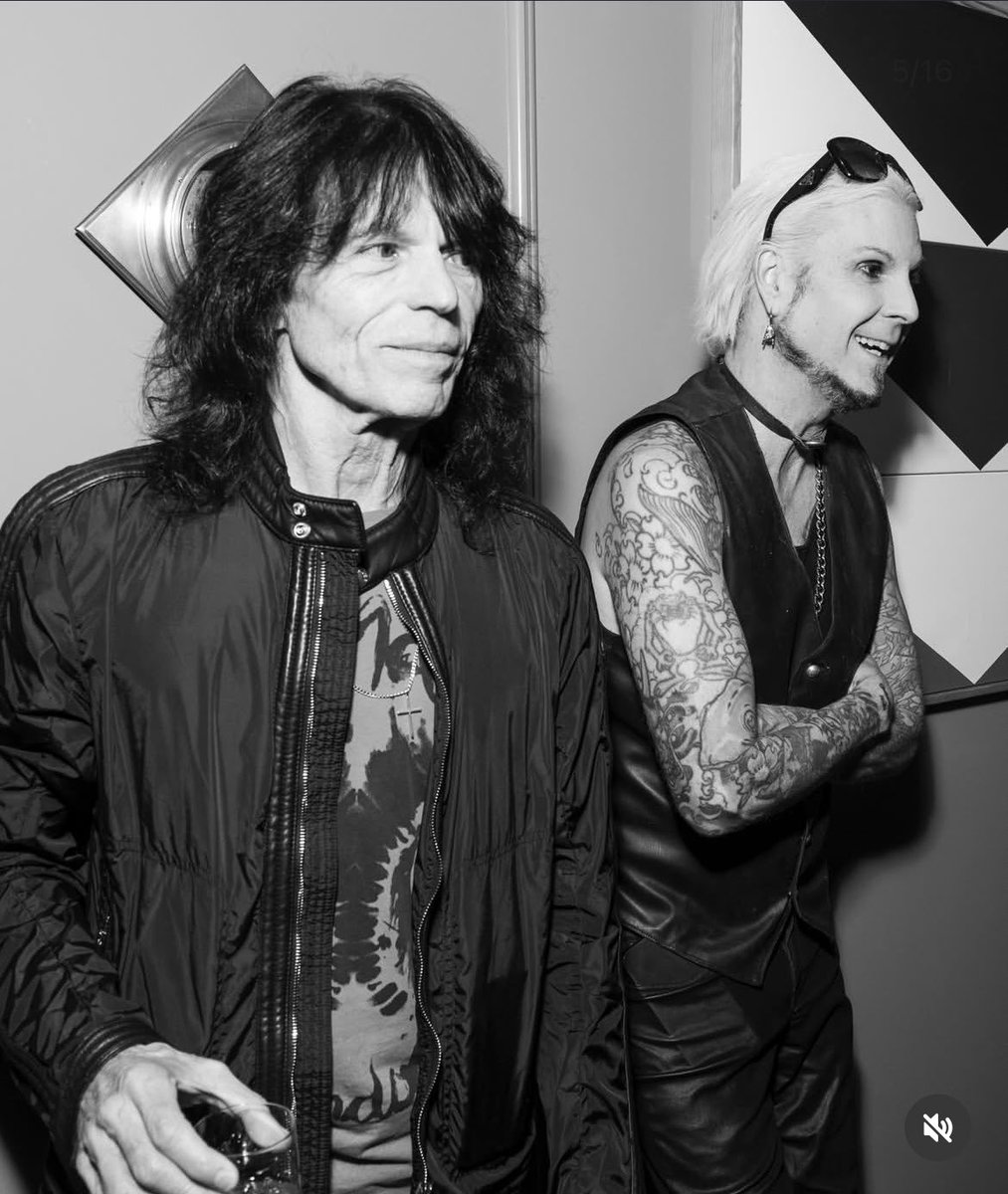 ivan : ) tweet media