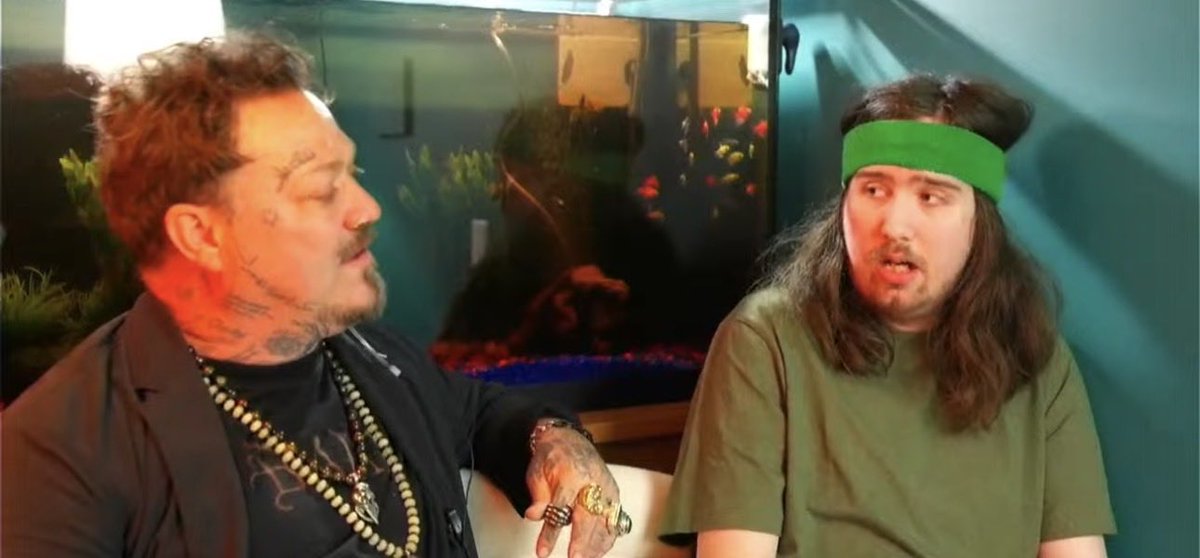 RadioactiveLoafer tweet media