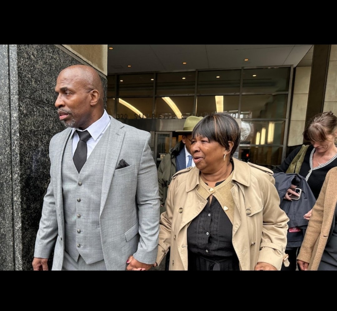 Red Media tweet media