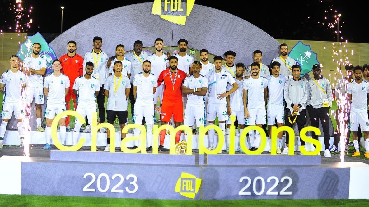 الملكي 💙 tweet media