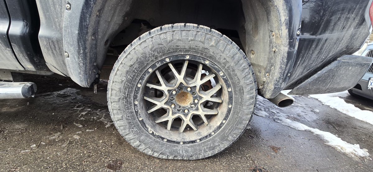 🚘 O W U L A 🧔🏻‍♂️ tweet media