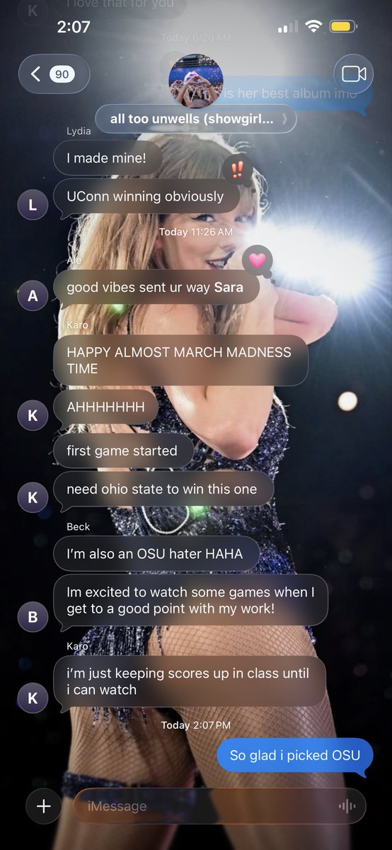 lauren ❤️‍🔥 hoping to hug Taylor one day ❤️‍🔥 tweet media