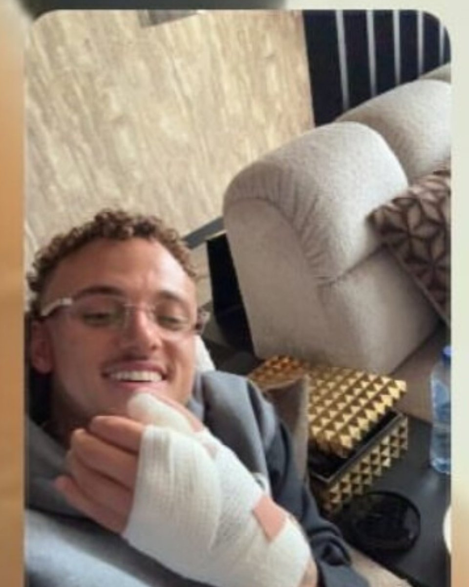 no context gala tweet media