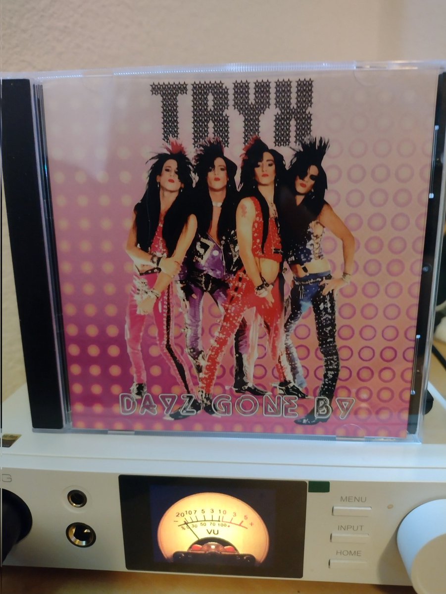 BadHairDecade tweet media