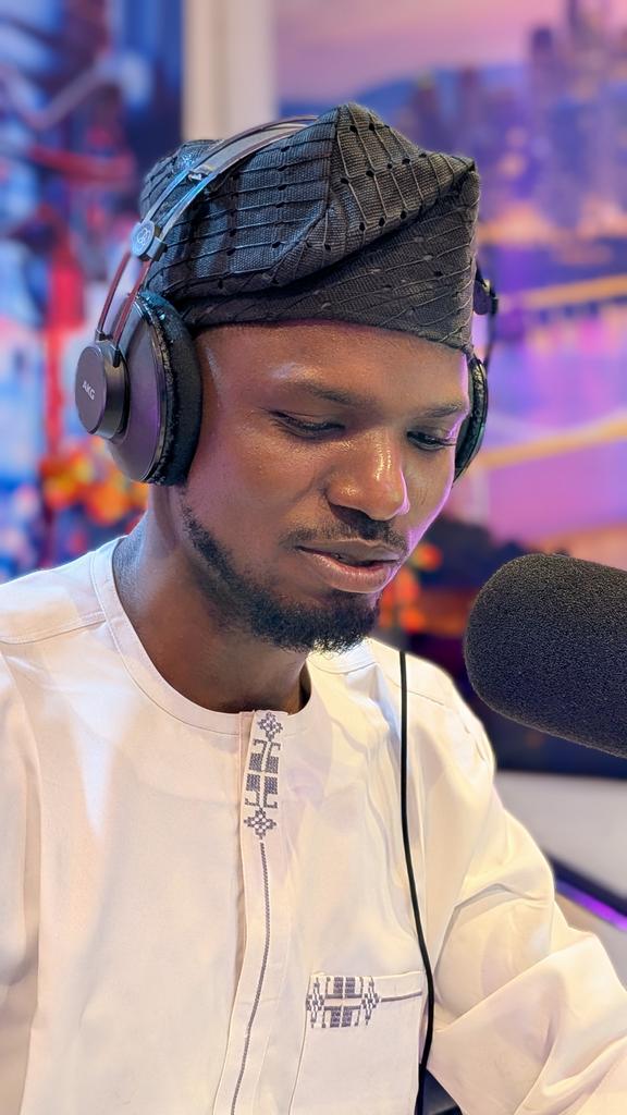 Arojinle tweet media