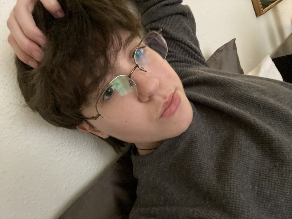 b ⚔️ tweet media