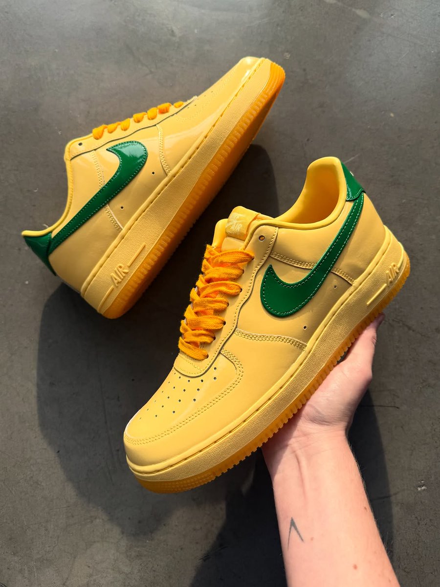 JustFreshKicks's tweet photo. Nike Air Force 1 Low Patent “Topaz Gold” ✨

🗓️ Summer 2026
💰 $120 https://t.co/OSZZysOe8N