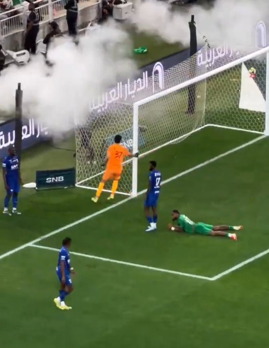 نيفيزه tweet media