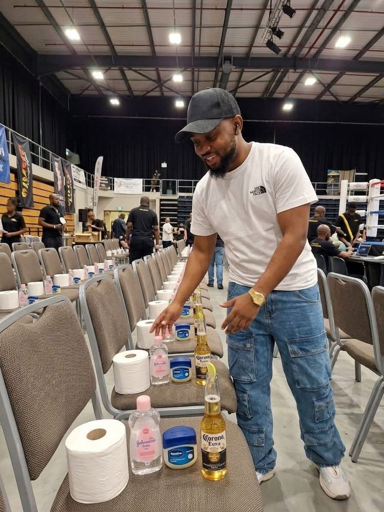 m a s h é s h a 💨 tweet media