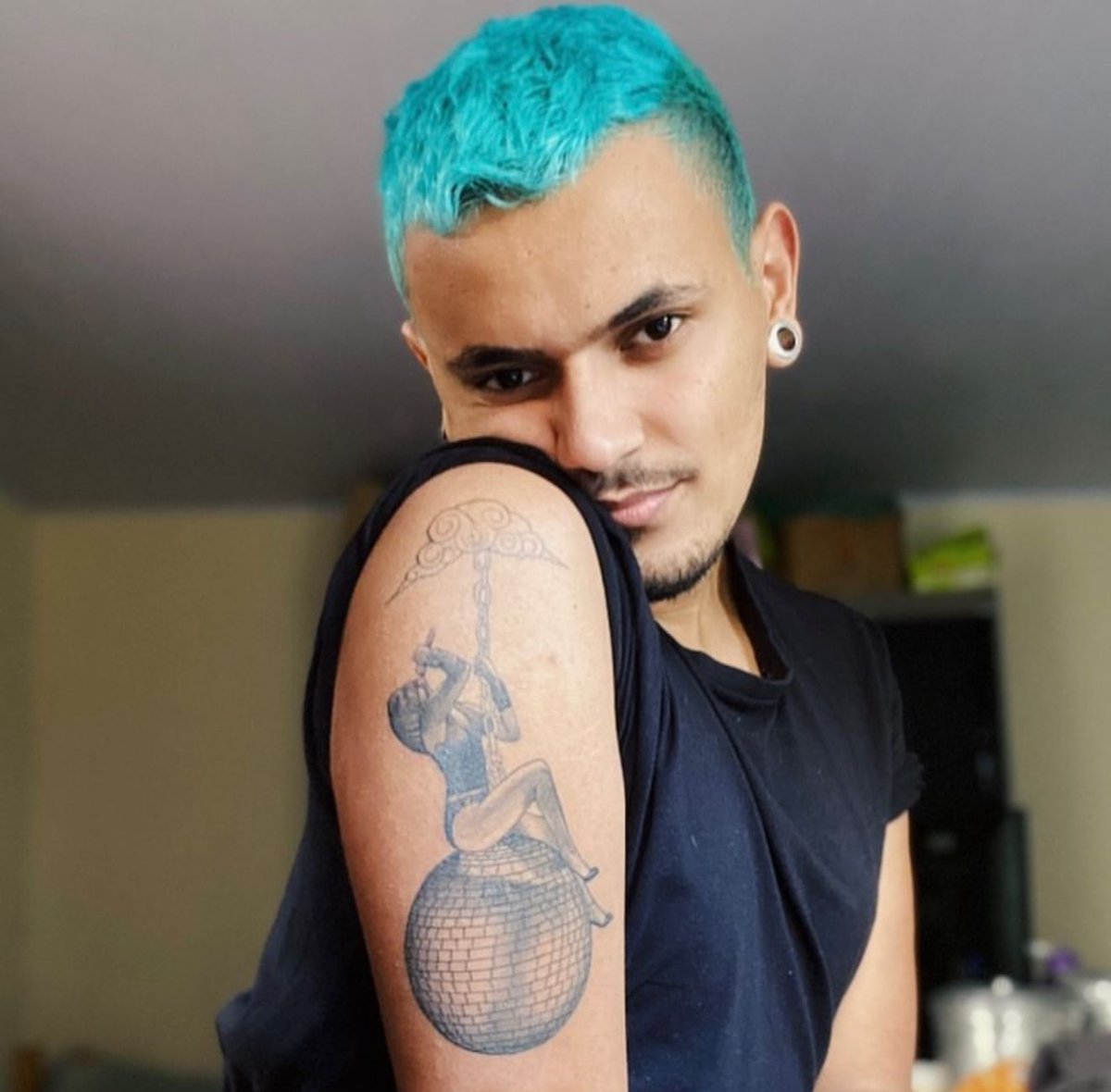 zé (deluxe) tweet media