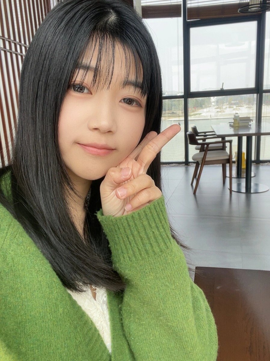 Roxanne-Marie tweet media