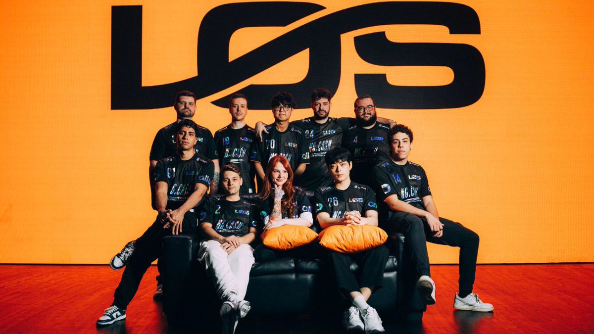 Smoke triste 👺 tweet media