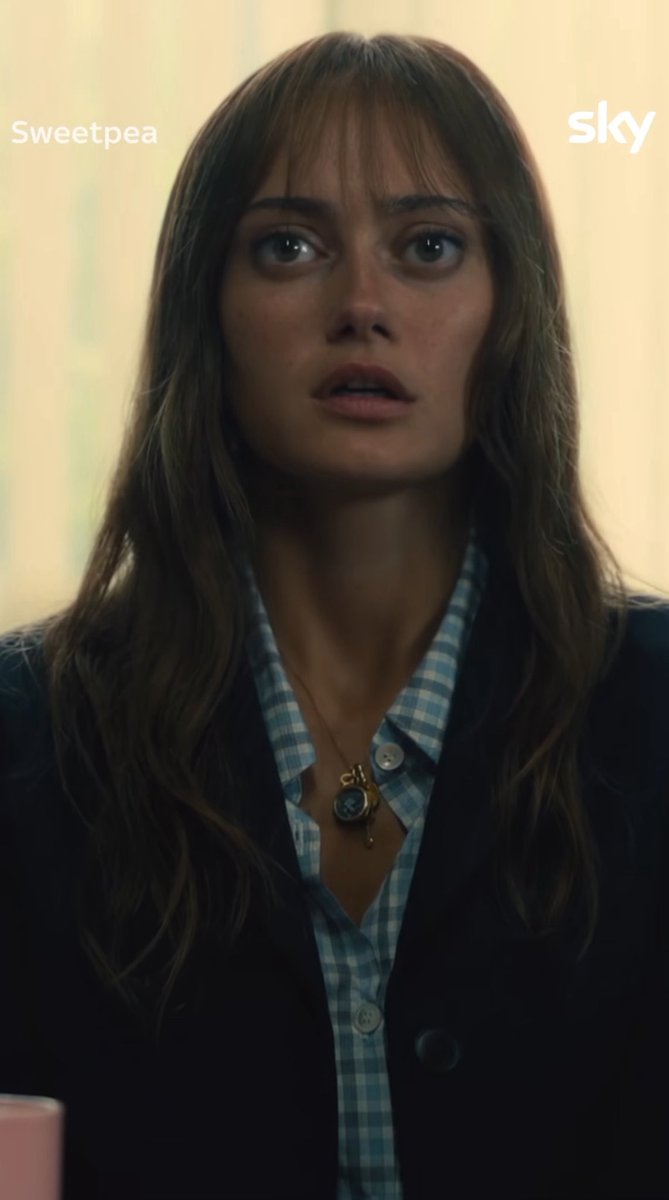 syd🐝 crashtos hq tweet media