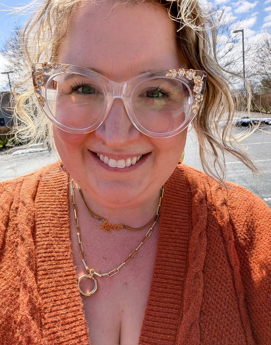 Danielle 🎀 tweet media