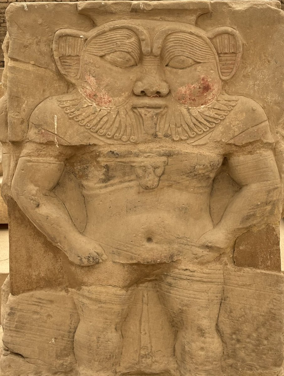 jiaicho's tweet photo. Dandara Temple area occupied since 2250 BC has amazing preservation of Pharos, gods, zodiac.  It was later occupied by the Romans and the Christians who defaced many of the reliefs. https://t.co/s3yrPZpFNt