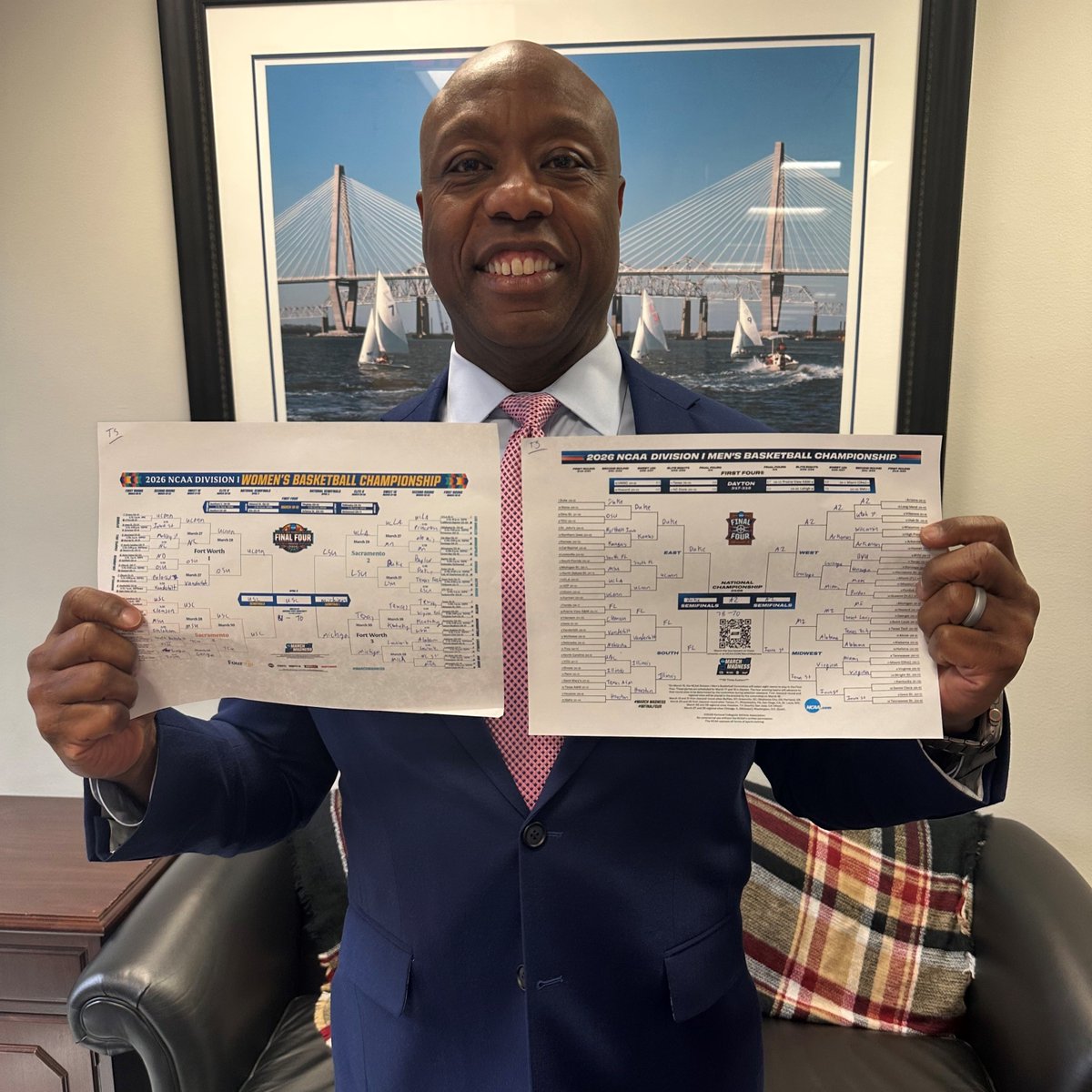 Senator Tim Scott tweet media