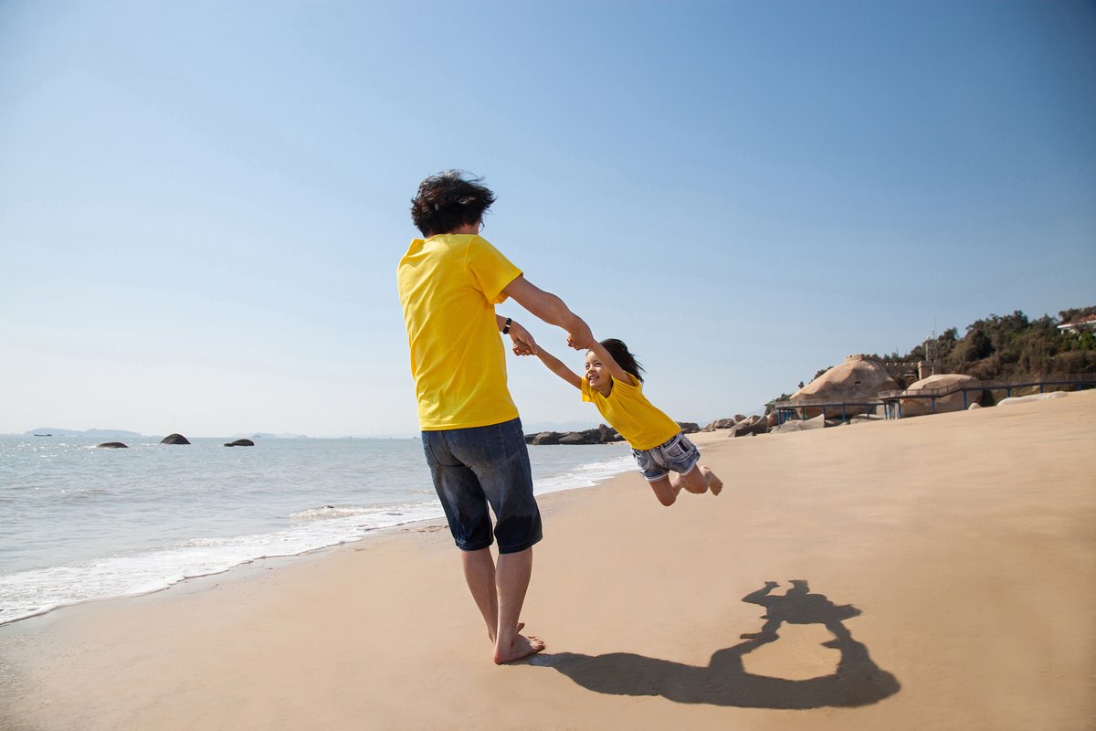 ma_sphw's tweet photo. Parent-Child Bonding Tip   "Today’s win: 10 mins of ‘no phones, just us’—building castles with sand, not screens. Kids don’t need fancy plans—they need your full attention.  #QualityOverQuantity #FamilyTime" https://t.co/O09ihuREx1