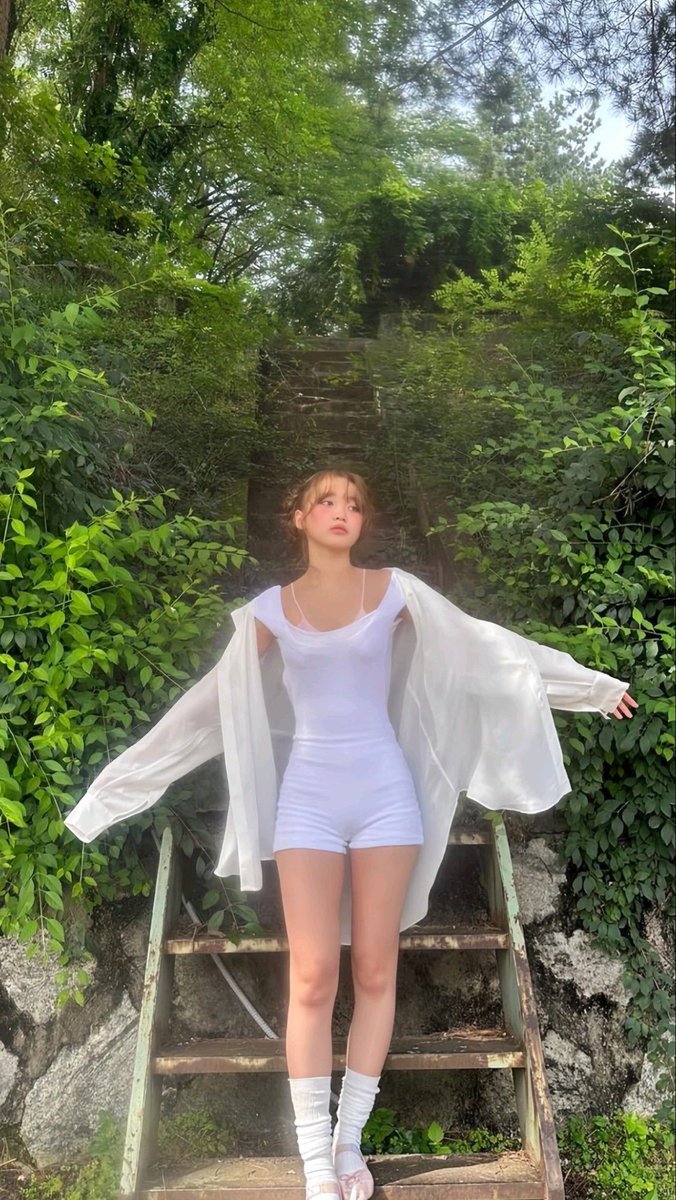 skinnysnny tweet media