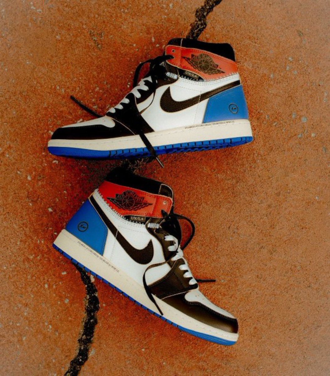 JustFreshKicks tweet media