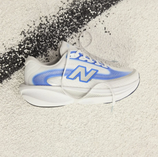 JustFreshKicks tweet media