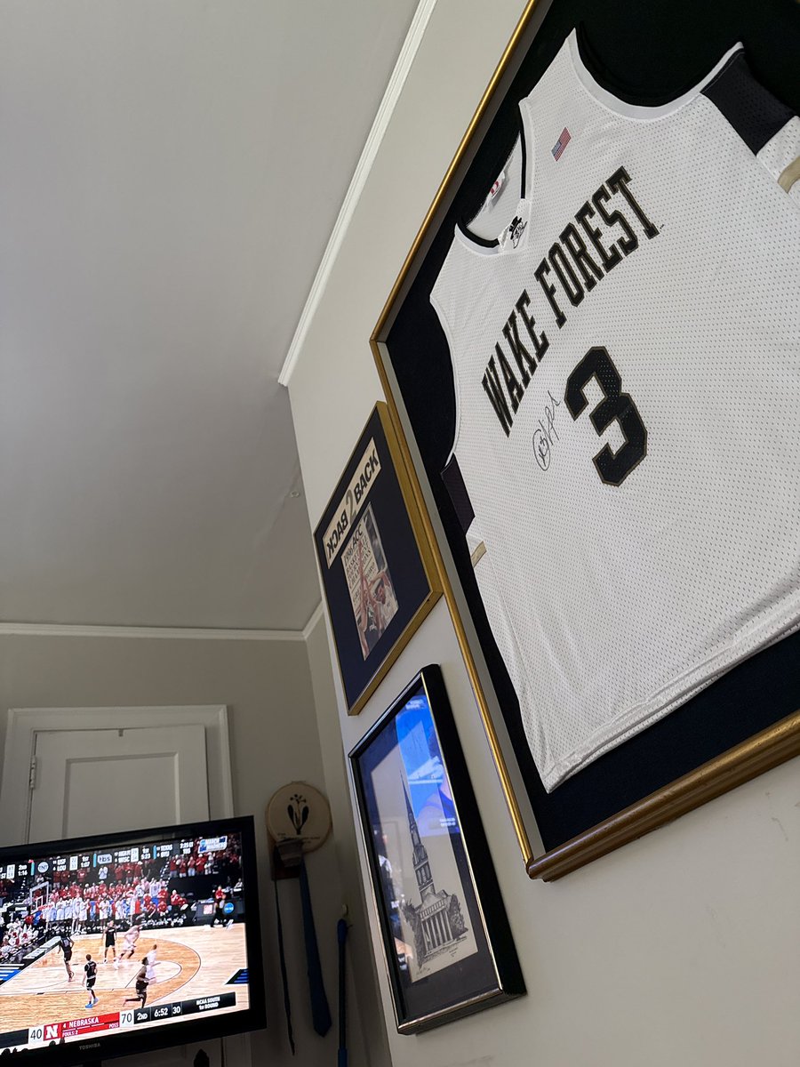 Home office screen maxing for March madness. #outofoffice