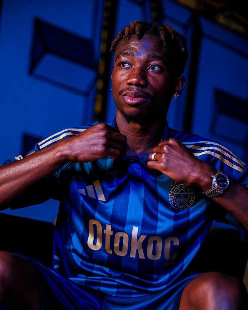 A S L I ama 1.75💙💛 tweet media