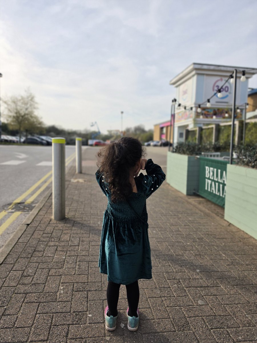 ℕ♗𝕤𝕙 ①⑧ tweet media