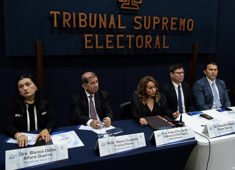 Lord Vader tweet media